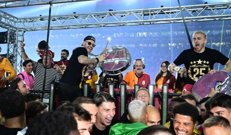 Galatasaray Kayserisporu 3 0 Yenerek Super Ligde Sampiyonlugunu Ilan Etti